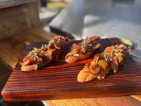 Bruschetta with house prosciutto at Red's Tavern
